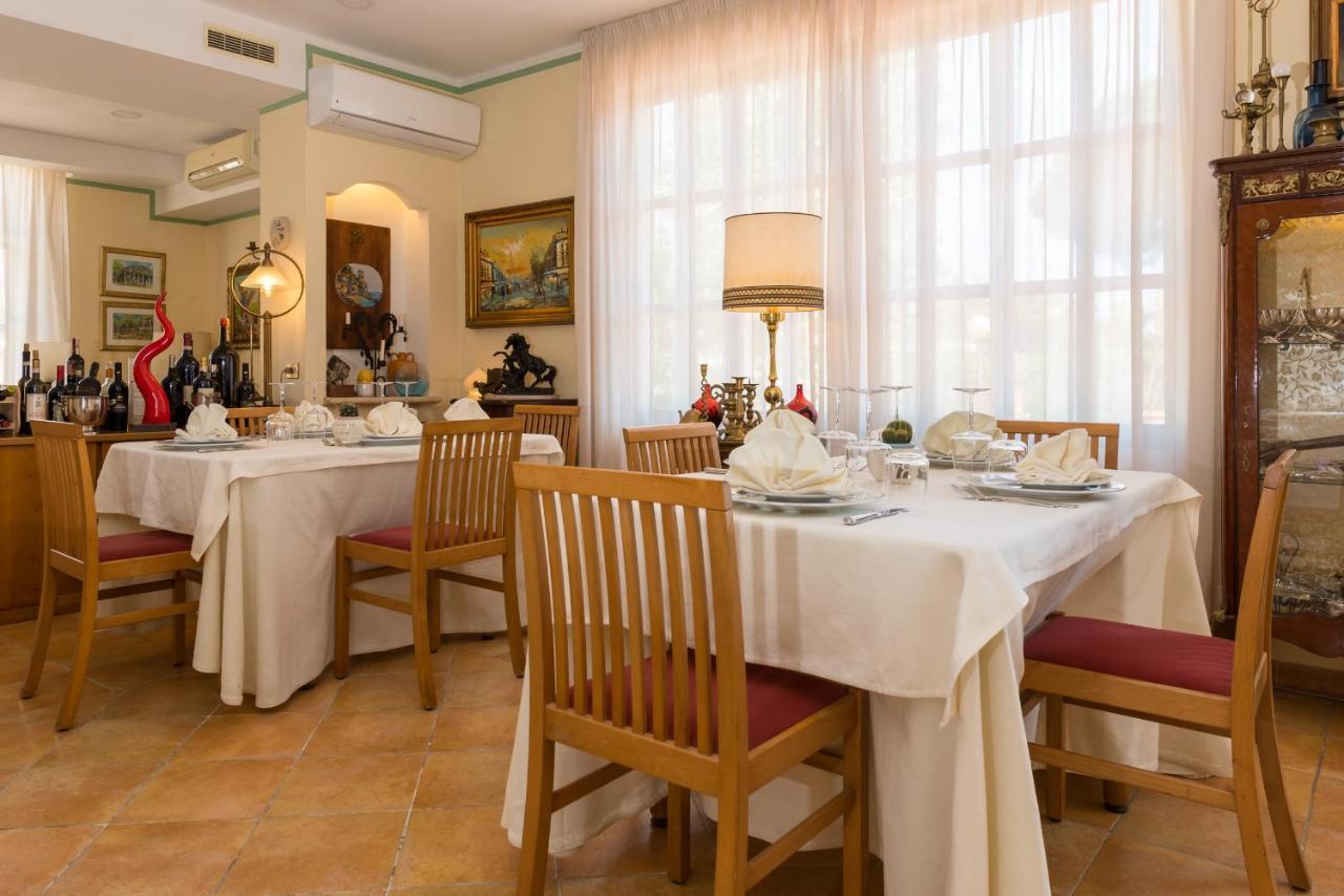 פסטום Hotel Villa Rita מראה חיצוני תמונה