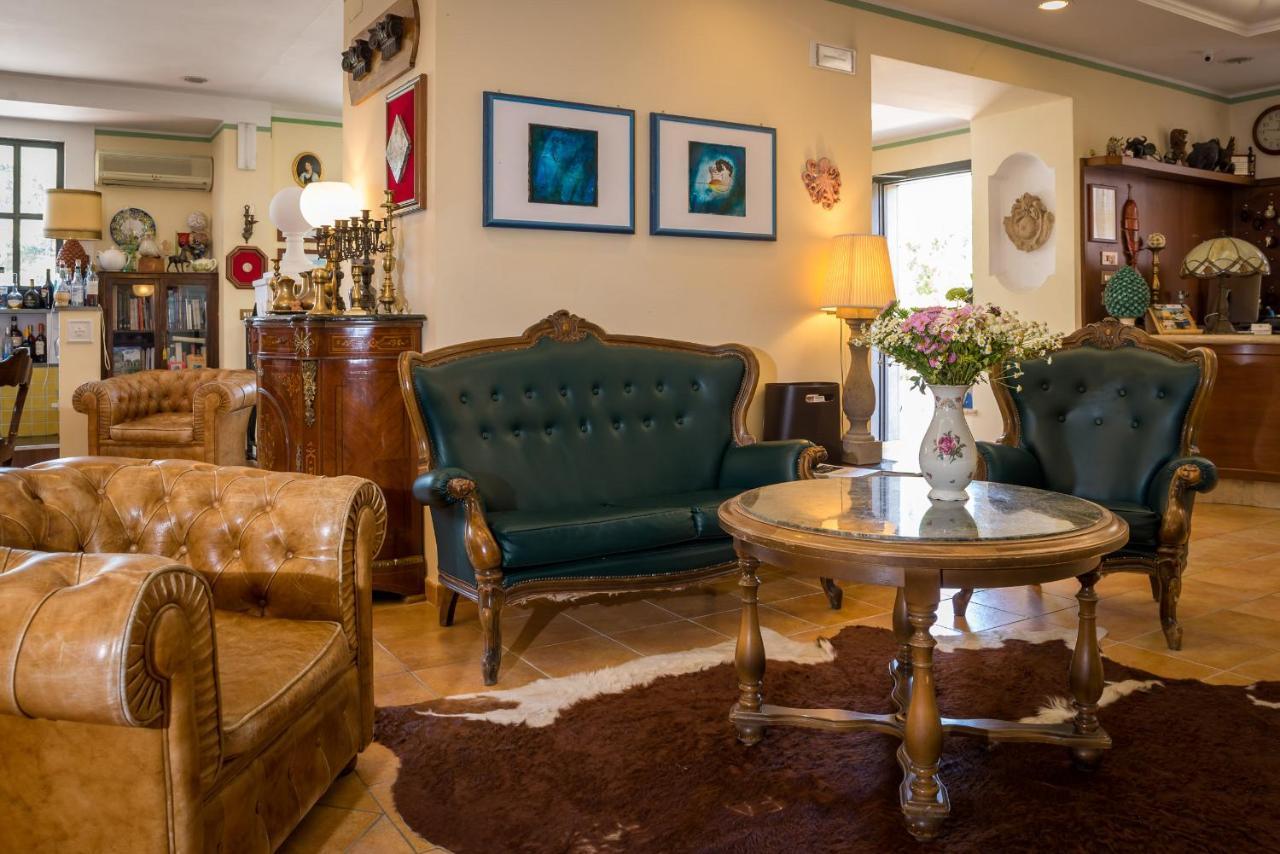 פסטום Hotel Villa Rita מראה חיצוני תמונה