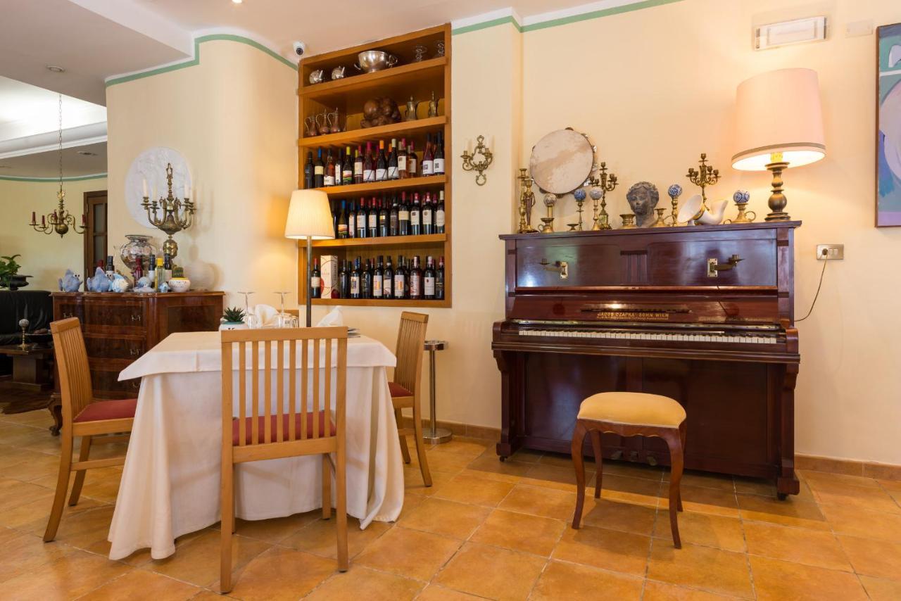פסטום Hotel Villa Rita מראה חיצוני תמונה