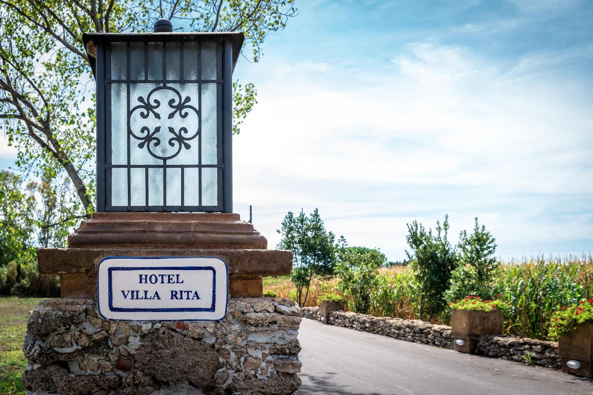 פסטום Hotel Villa Rita מראה חיצוני תמונה