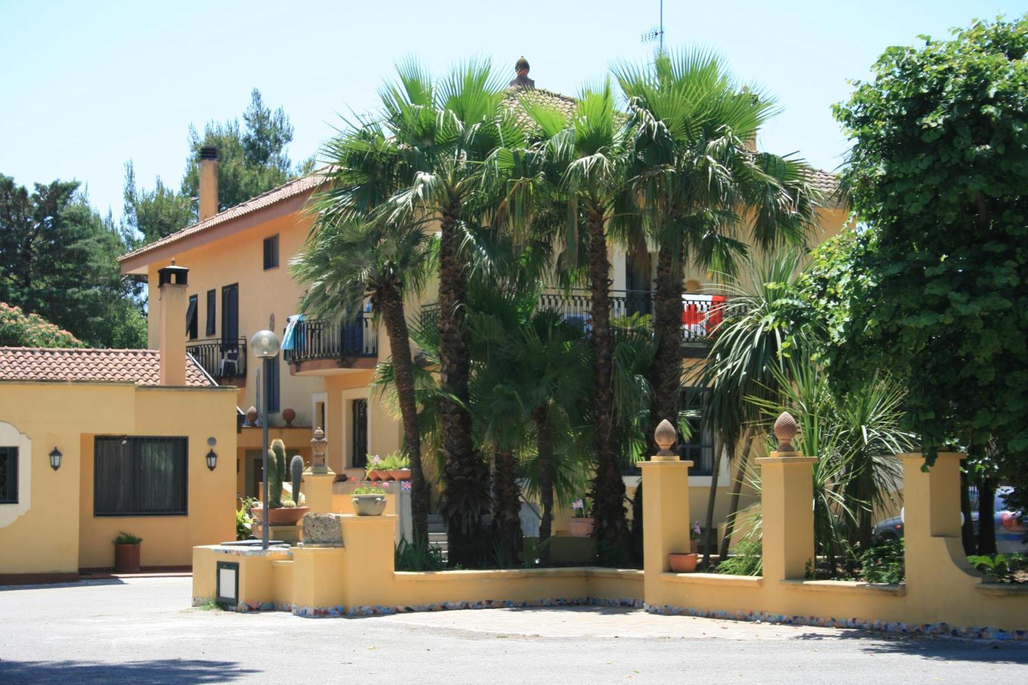 פסטום Hotel Villa Rita מראה חיצוני תמונה