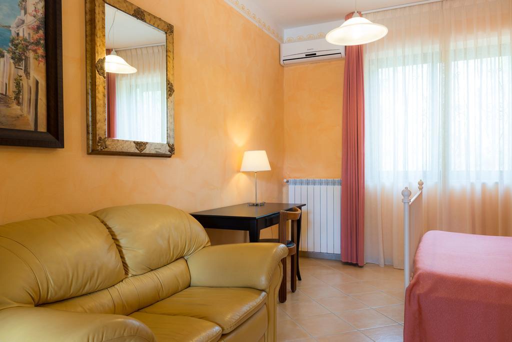 פסטום Hotel Villa Rita מראה חיצוני תמונה