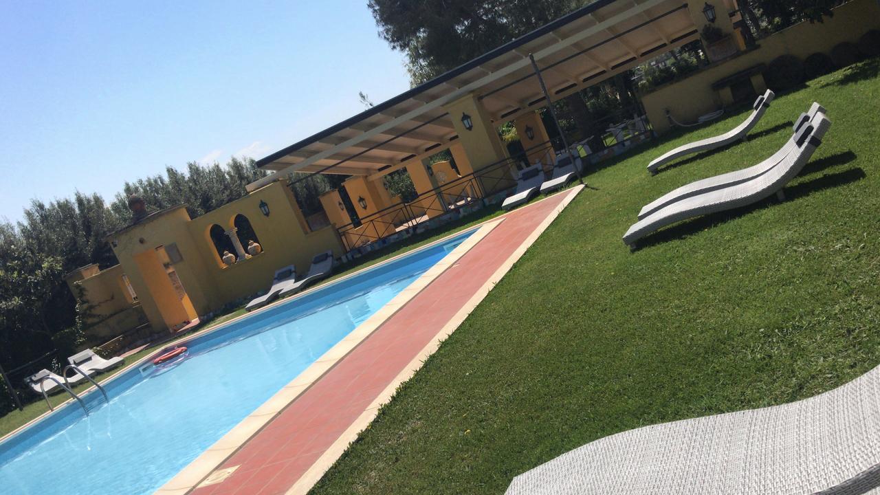 פסטום Hotel Villa Rita מראה חיצוני תמונה