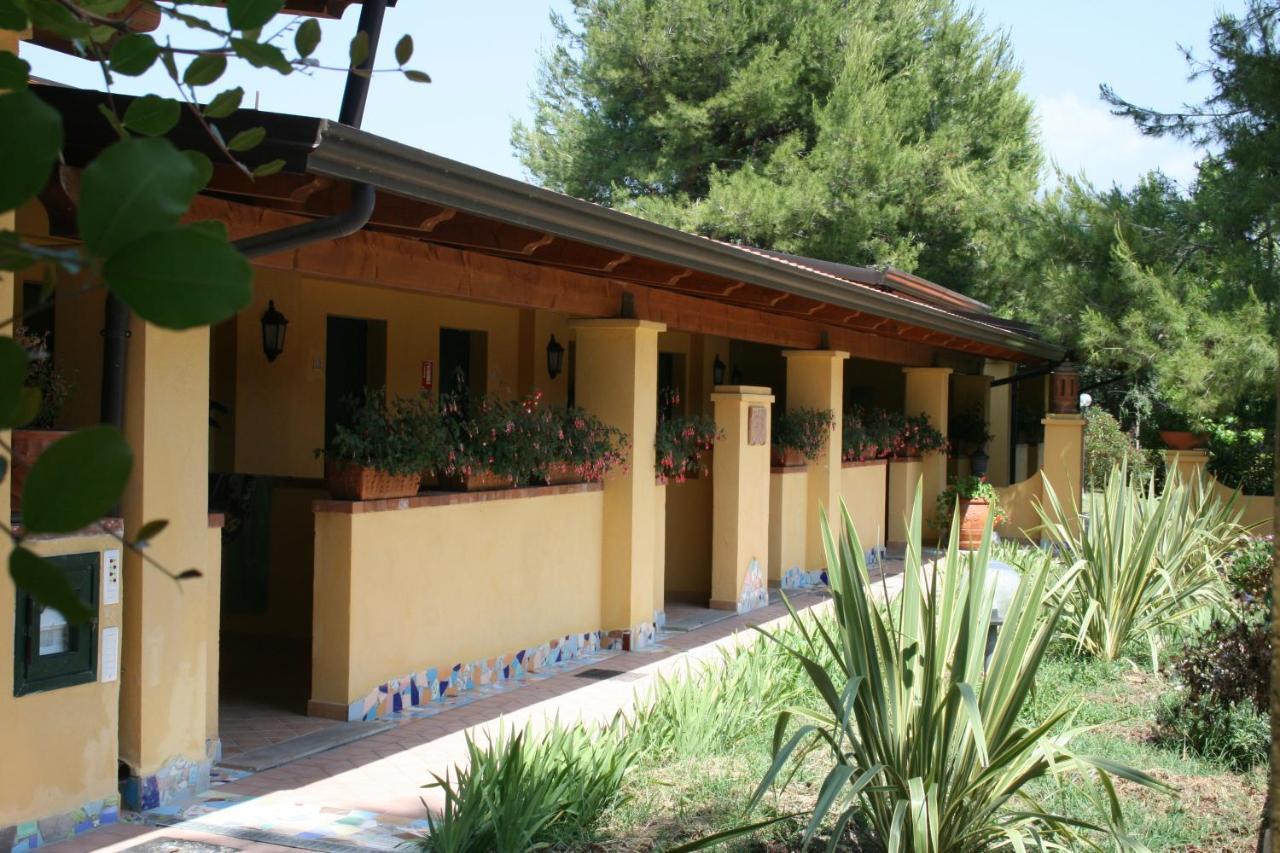פסטום Hotel Villa Rita מראה חיצוני תמונה